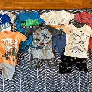 Lot of 7 pairs 2T short sleeve boys jammies
